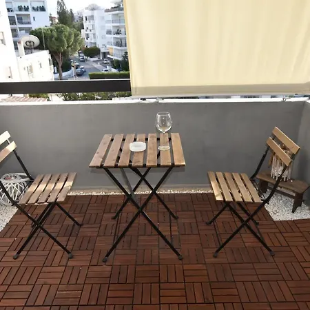 Glabur - The Cozy 2 Bdr - City, Free Parking & Wifi, Welcomes You!!! Apartment